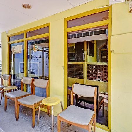 Hotel Kalimantan Surabaya Esterno foto