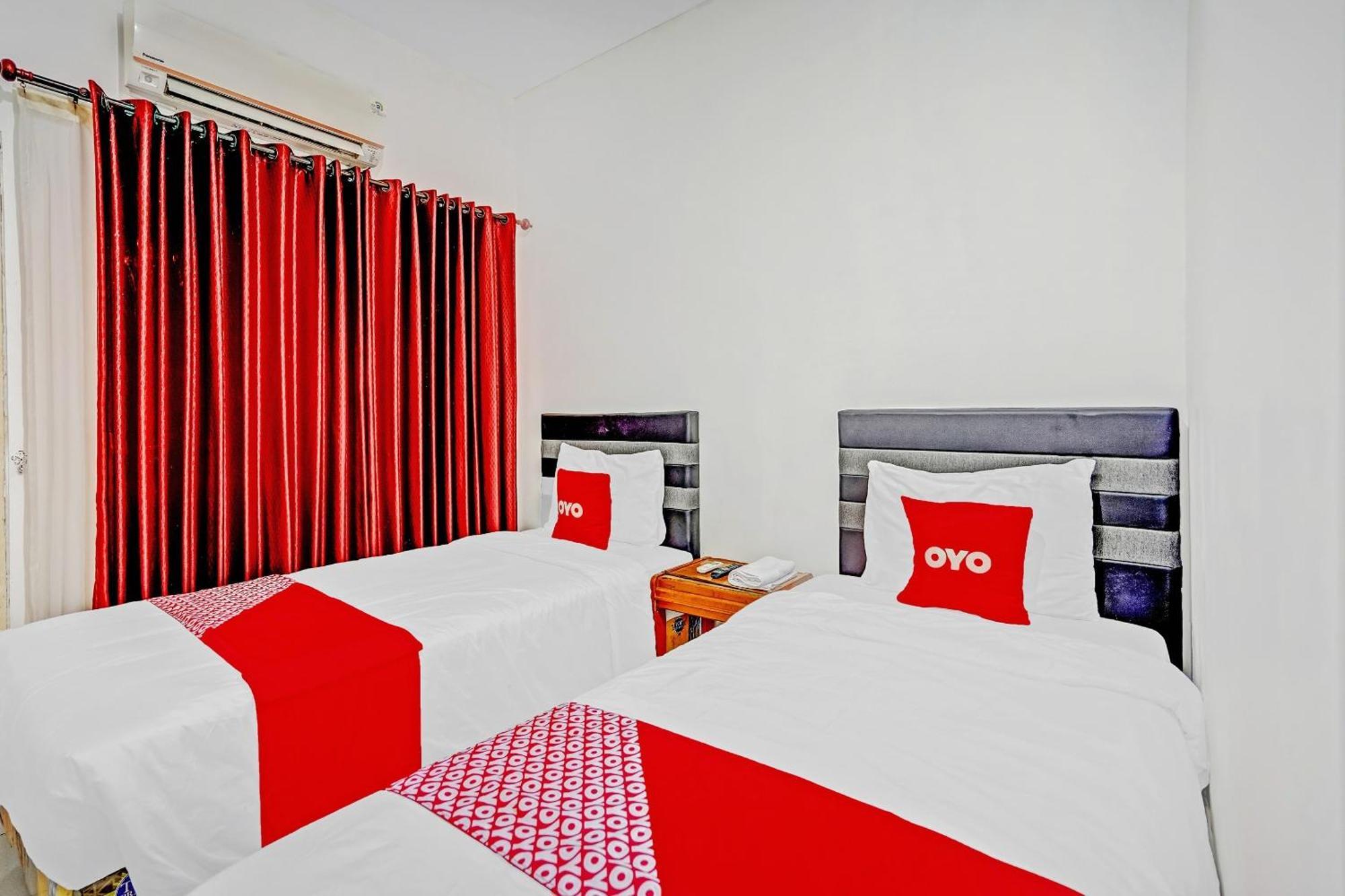 Hotel Kalimantan Surabaya Esterno foto