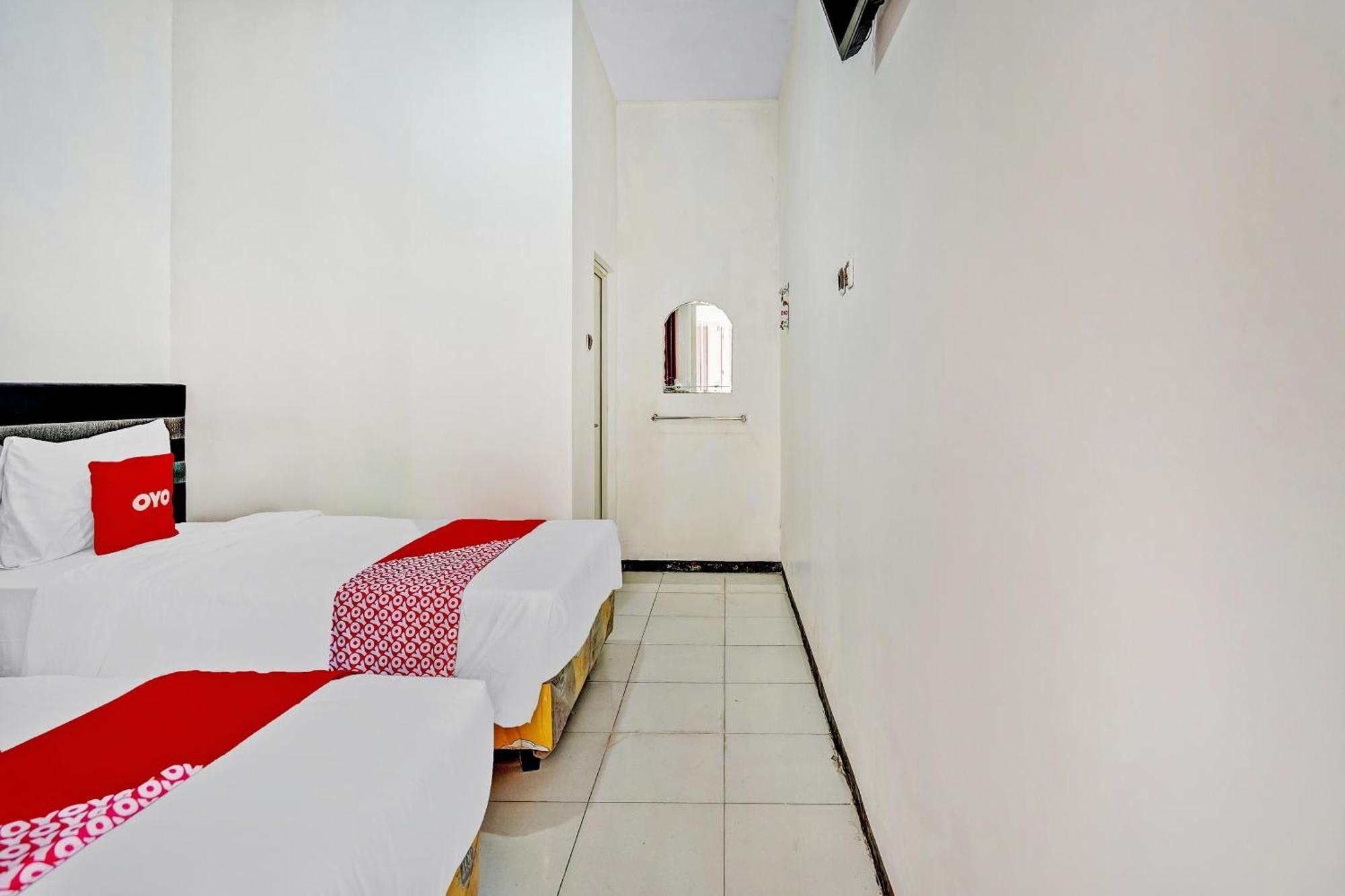 Hotel Kalimantan Surabaya Esterno foto