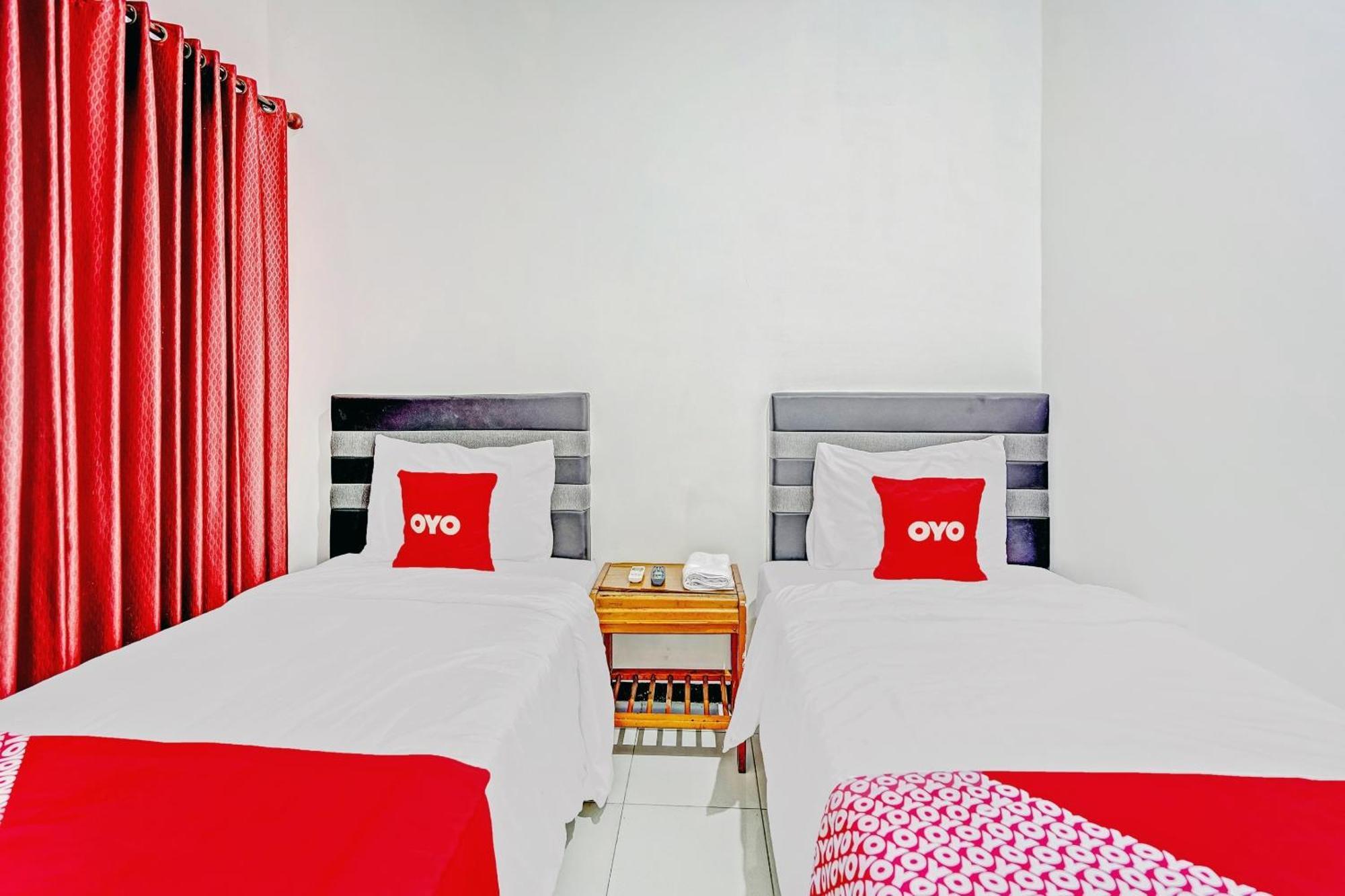 Hotel Kalimantan Surabaya Esterno foto