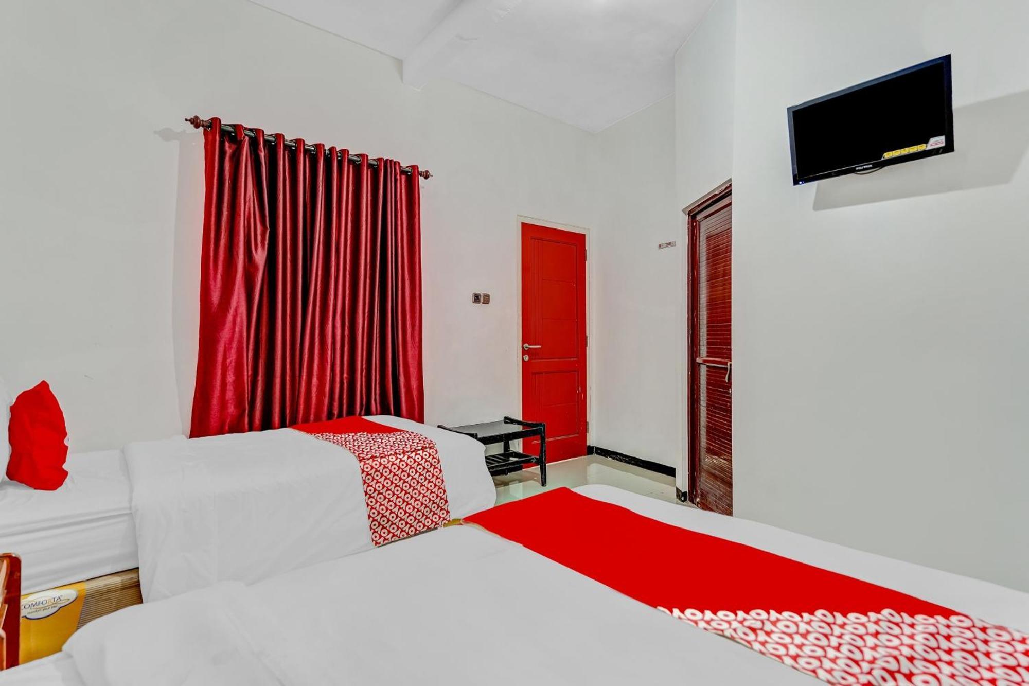 Hotel Kalimantan Surabaya Esterno foto