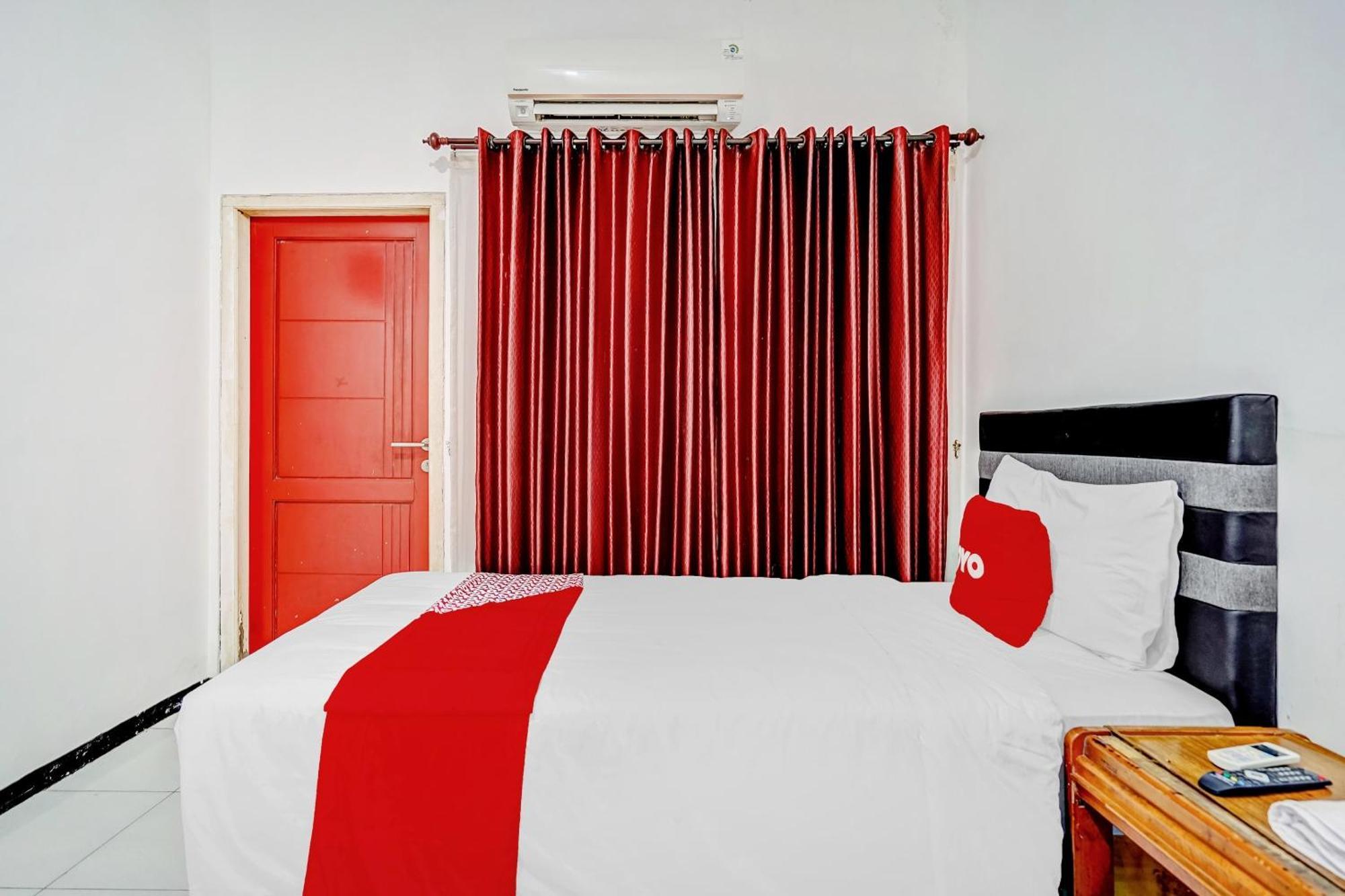 Hotel Kalimantan Surabaya Esterno foto